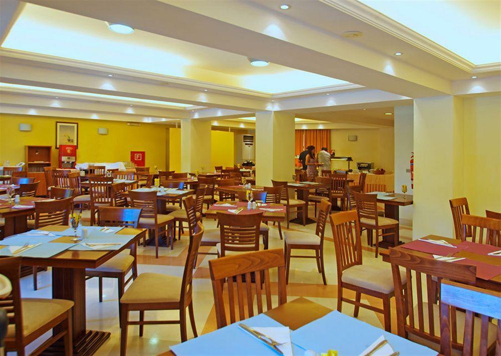 Corfu Hellinis מלון