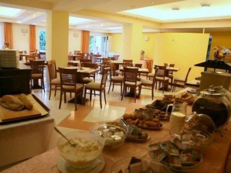Corfu Hellinis 3* קאנוני
