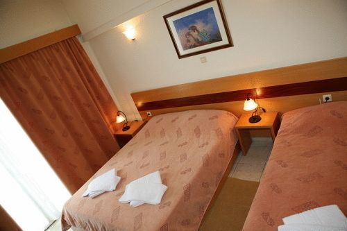 Corfu Hellinis מלון 3*