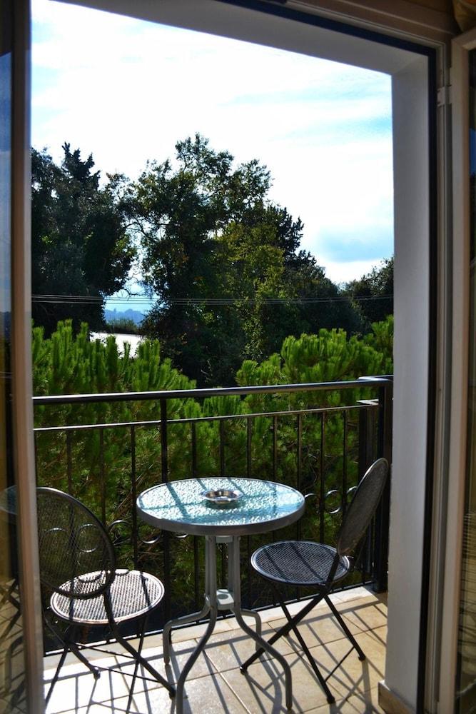 Corfu Hellinis 3* Канони